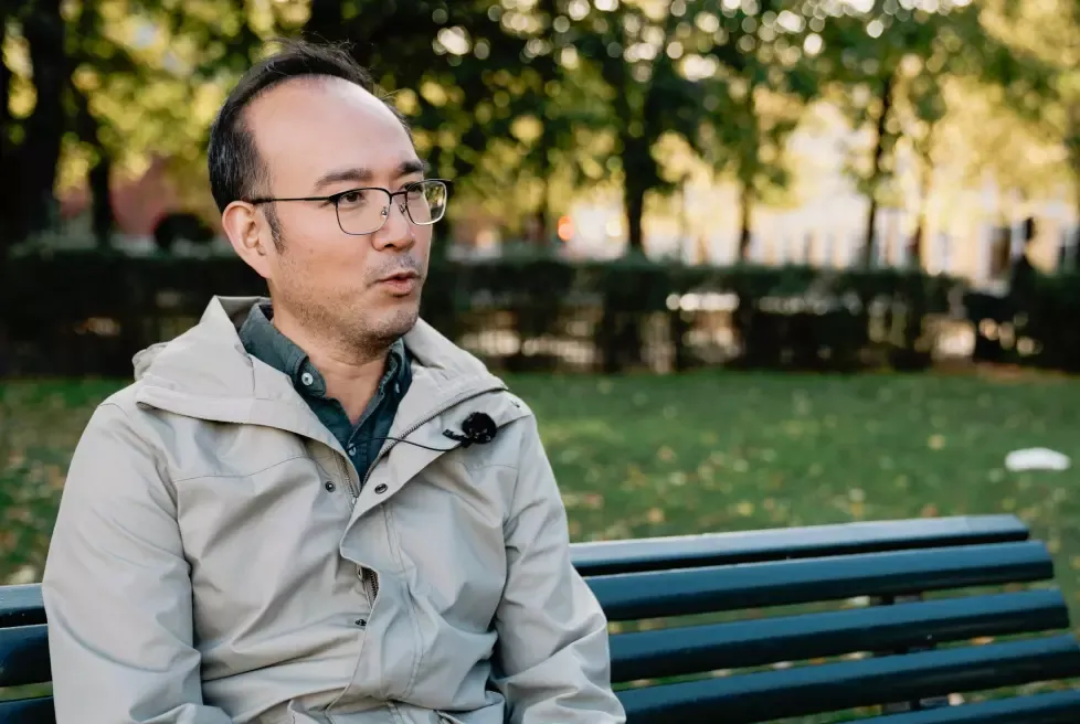 CONCERNED: Thien Duc Nguyen says the family is particularly worried about his brother's health. Photo: Vegard Bakke / TV 2